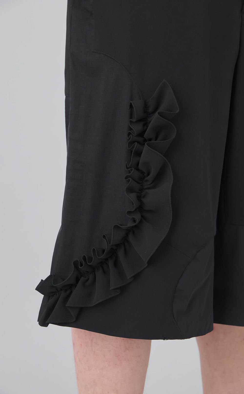 【roop】ニューフリルストーリーパンツ