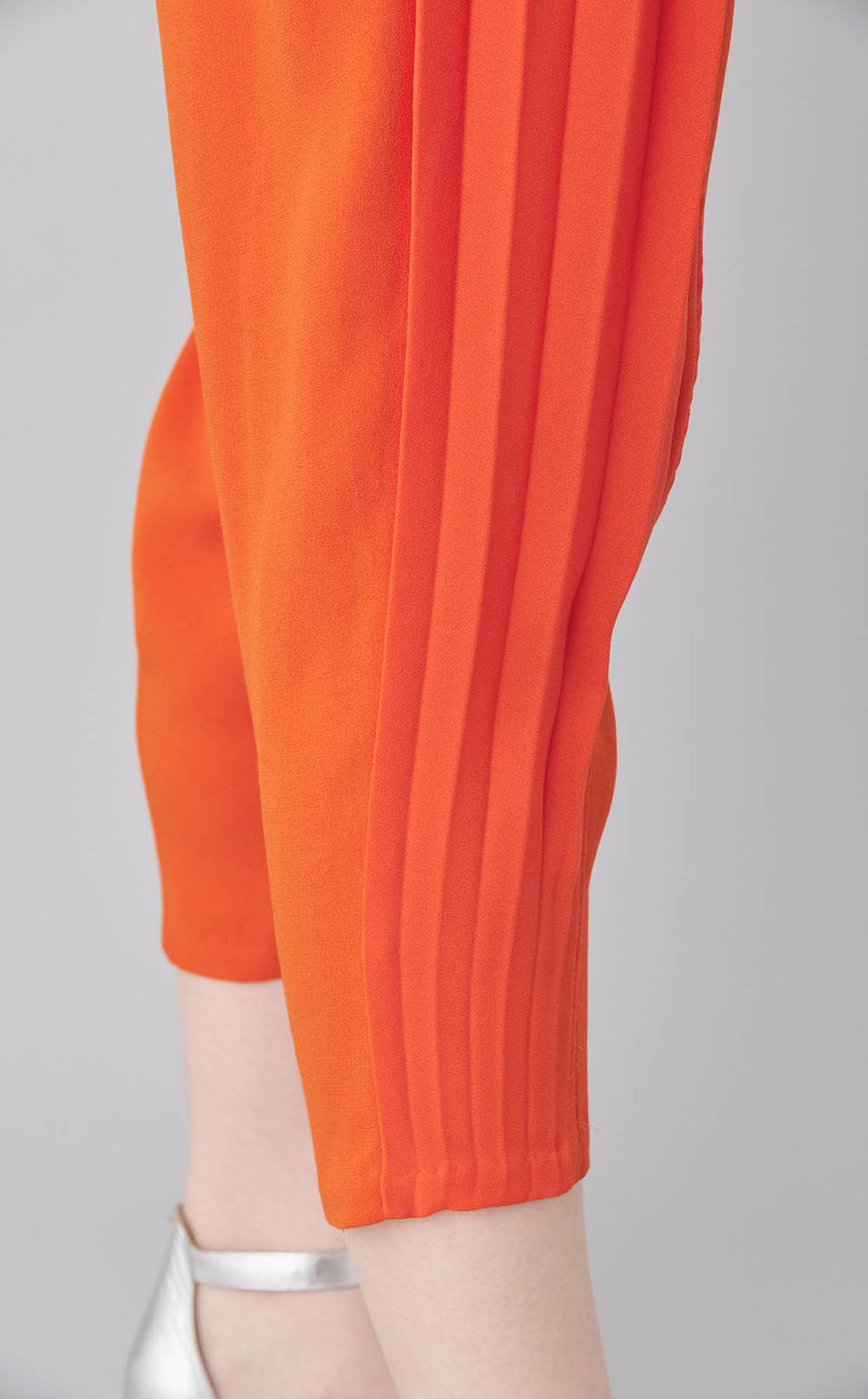 【roop】プリーツサイドパンツ