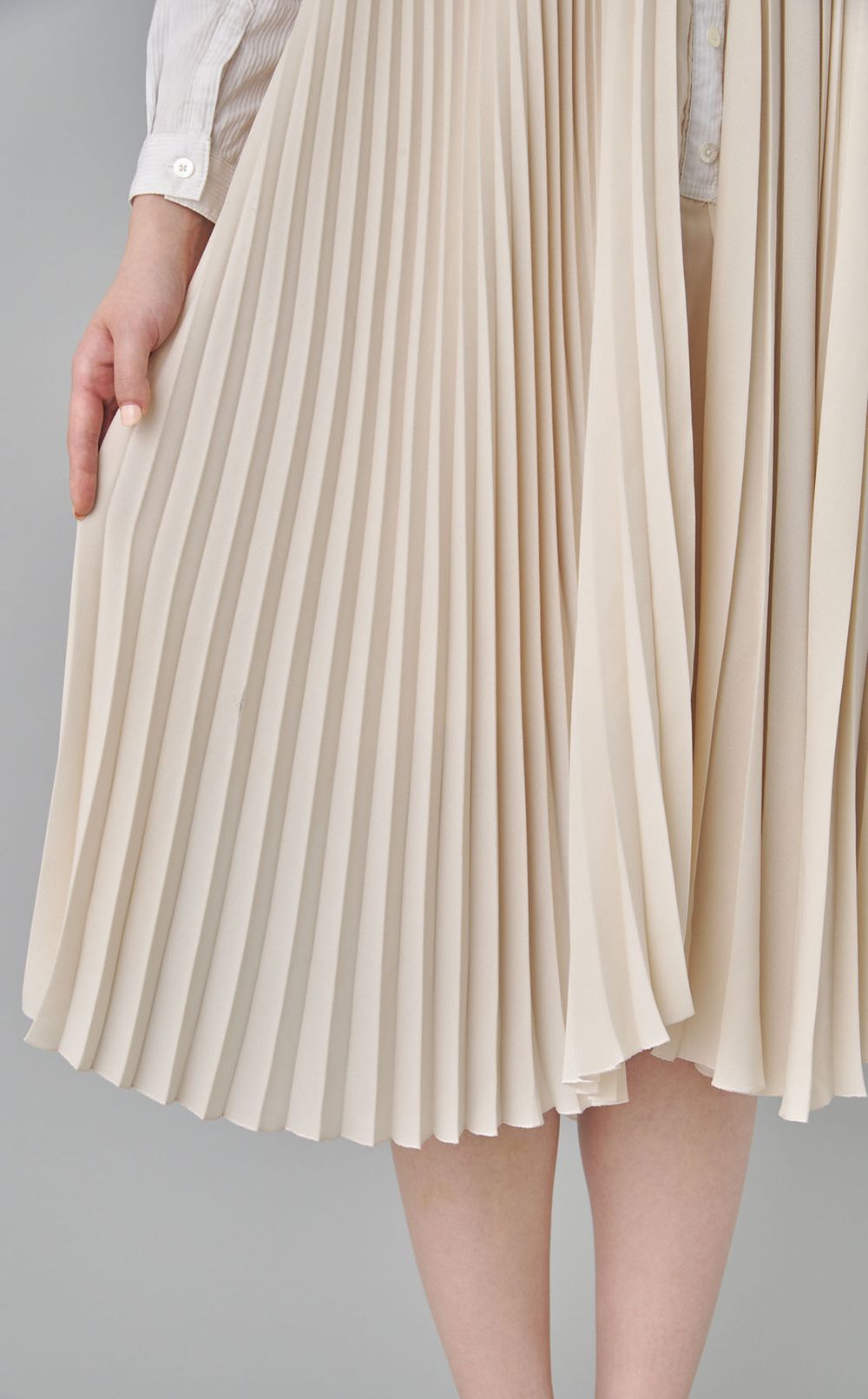 【roop】プリーツワンピース