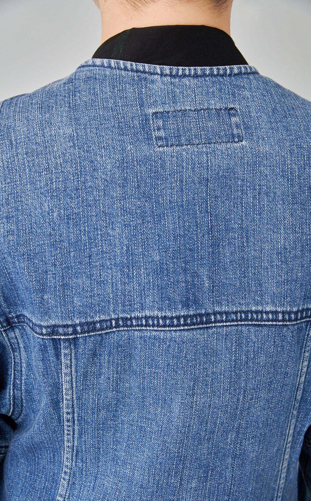 ノーカラーウォッシュドデニムブルゾン