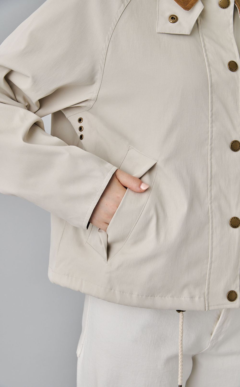 sofieシャワープルーフブルゾン