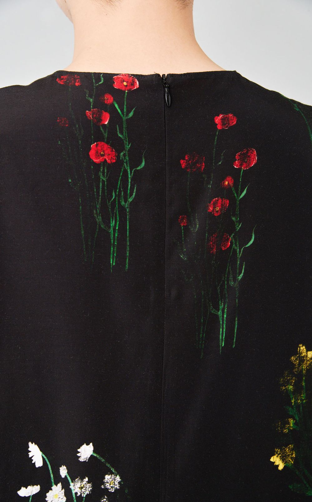 フラワープリントクルーネックブラウス