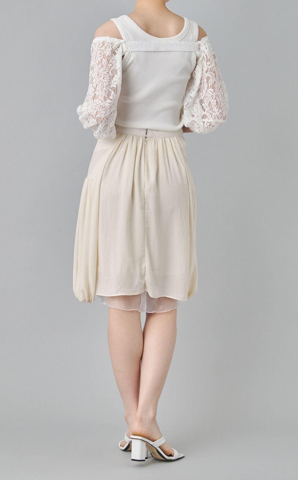 【roop】袖つきギャザースカート