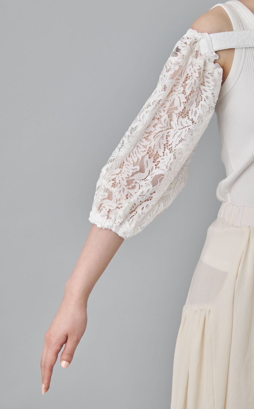 【roop】レースアタッチメントスリーブトップス