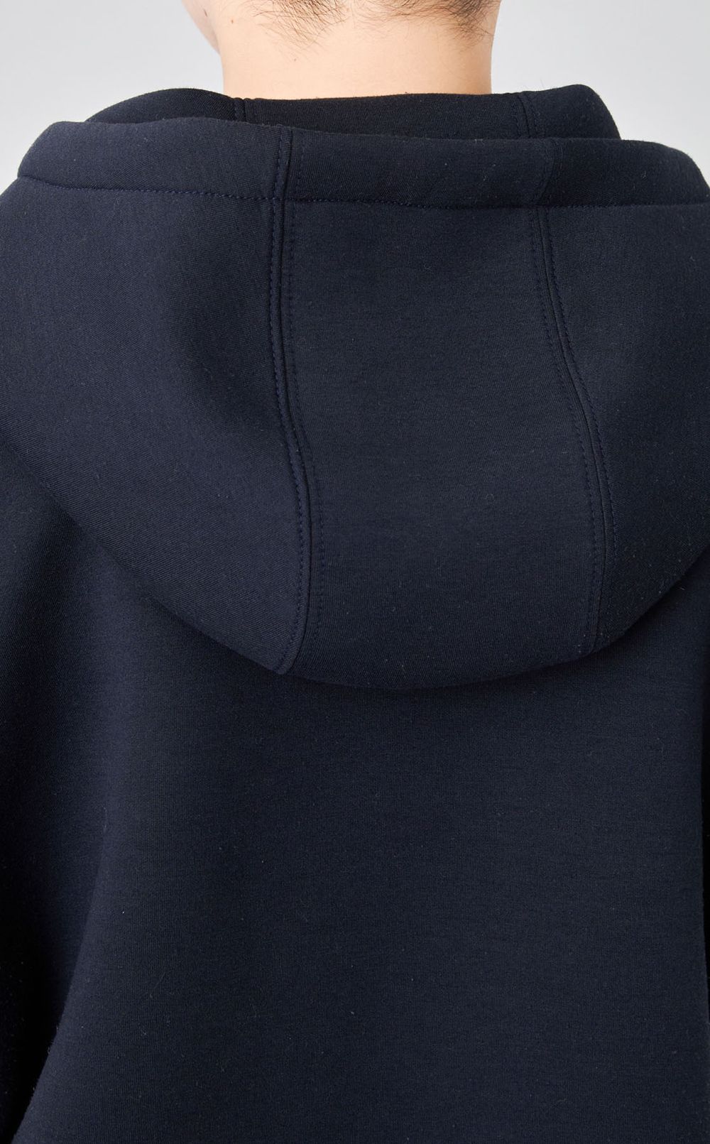 【roop】ニュアンスボタンフーディー