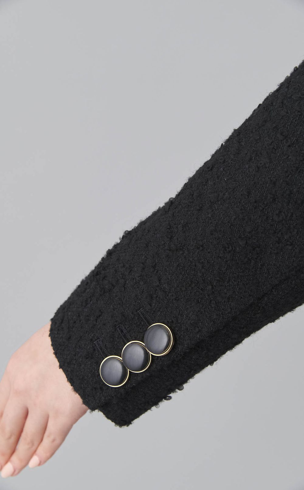 Cバックルノーカラージャケット