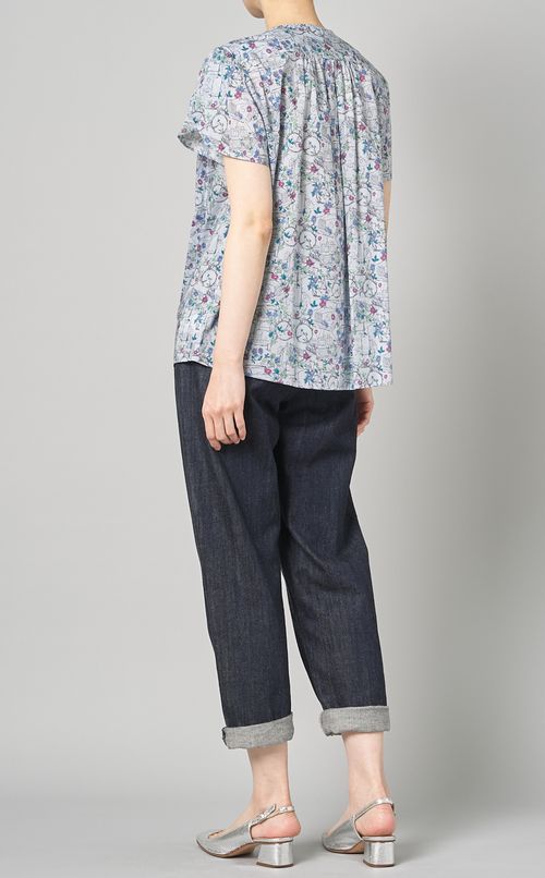 プリントギャザーネックブラウス