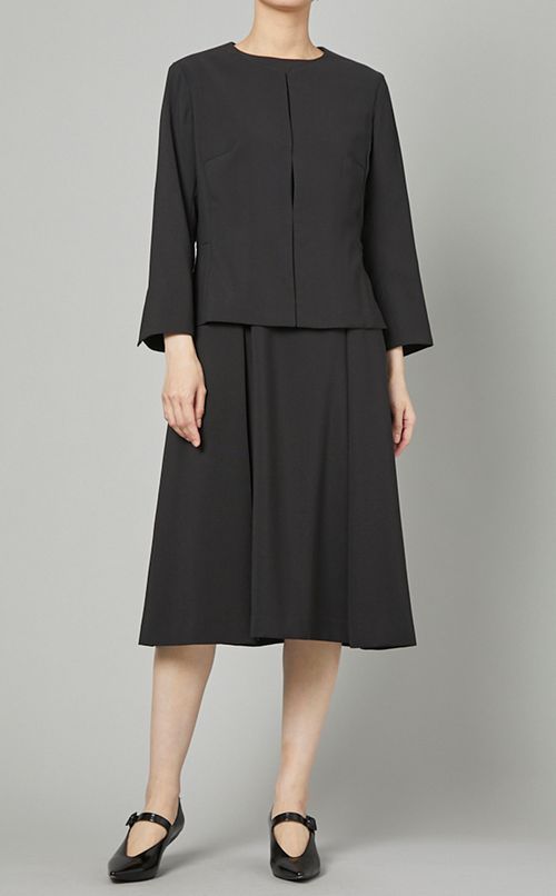 ペプラム切替ノーカラージャケット