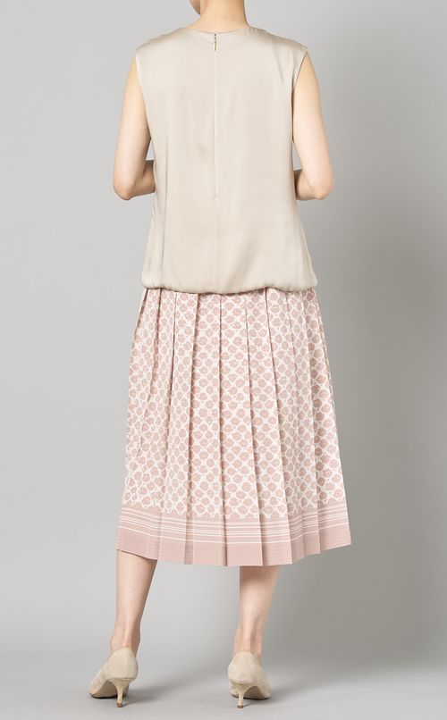 ドレープクロスブラウス