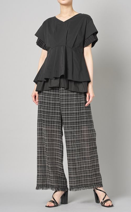 バックプリーツフリルブラウス