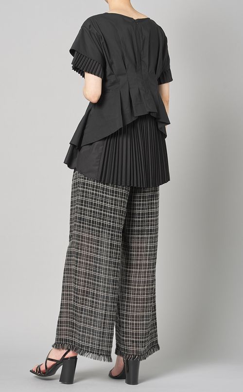 バックプリーツフリルブラウス