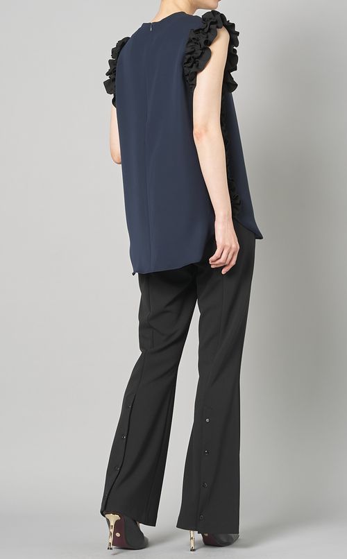 サイドフリルノースリーブブラウス