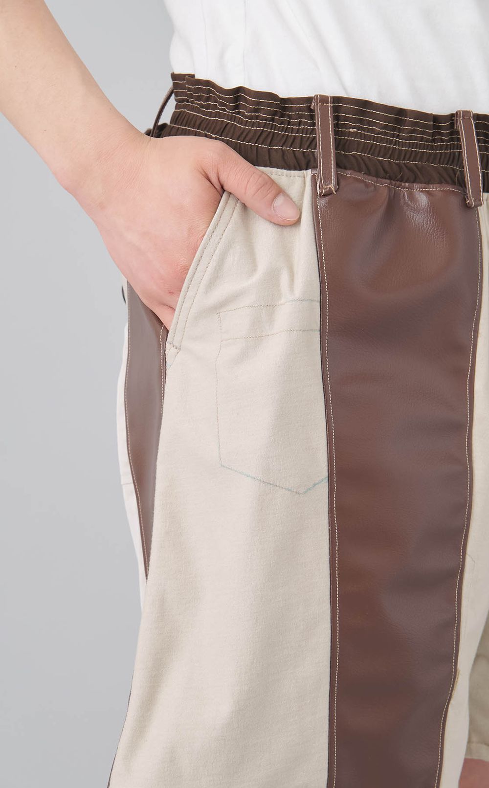 【roop】レザーラインハーフパンツ