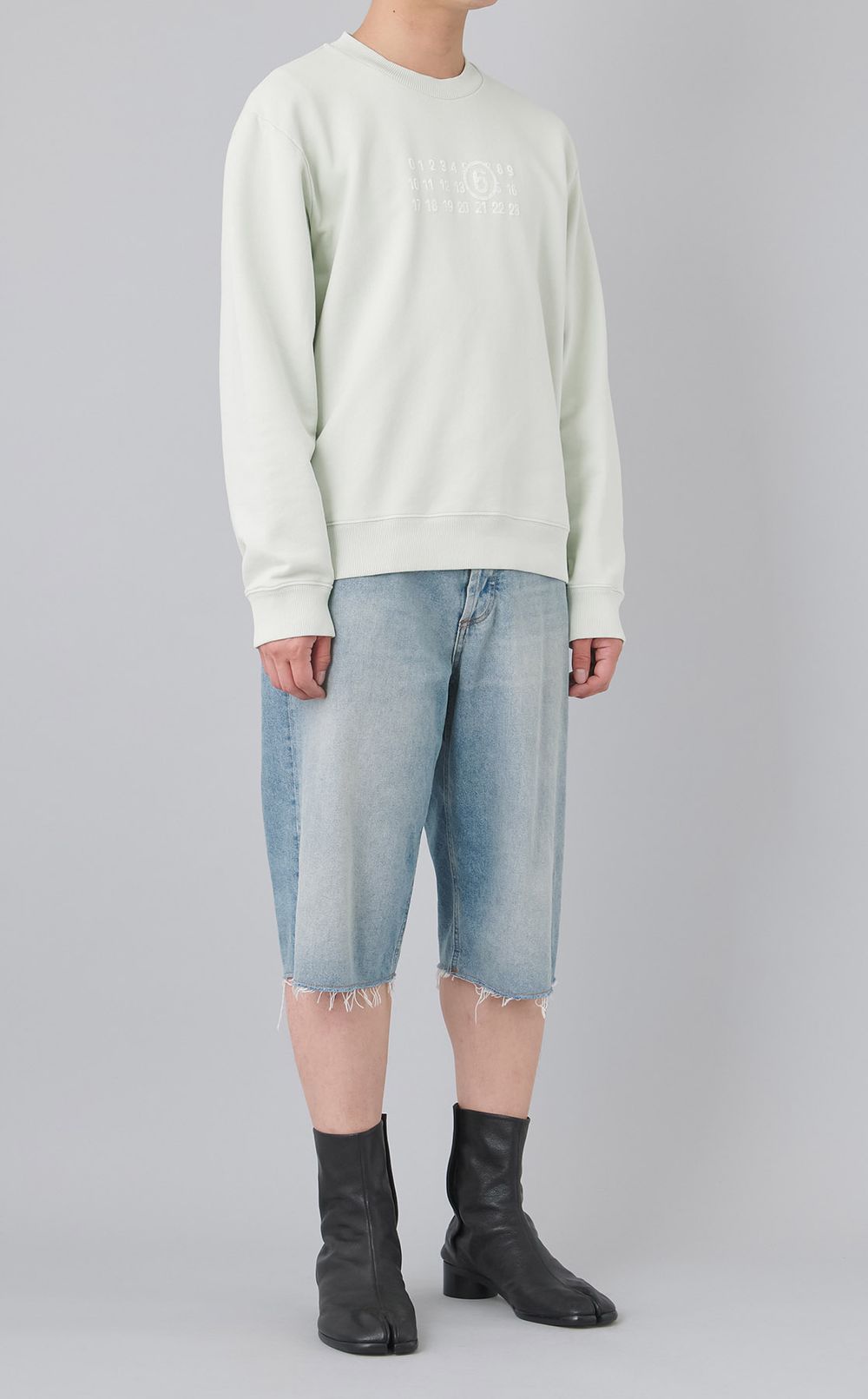 ロゴプリントクルーネックスウェット