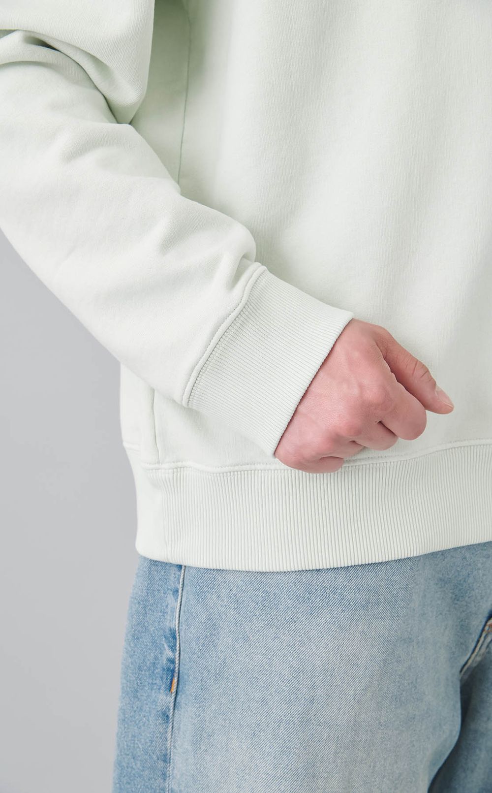 ロゴプリントクルーネックスウェット