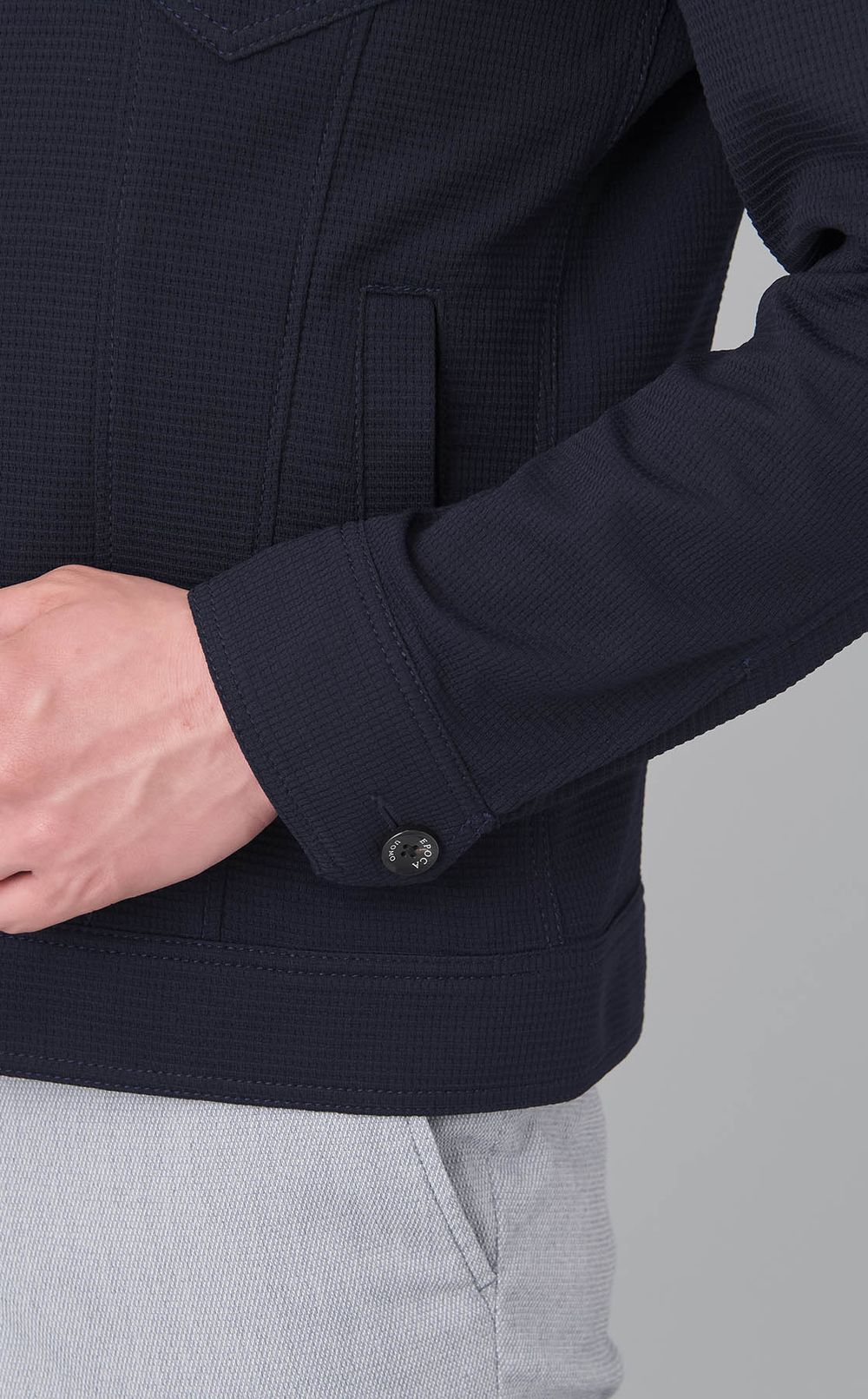 カットメッシュブルゾン