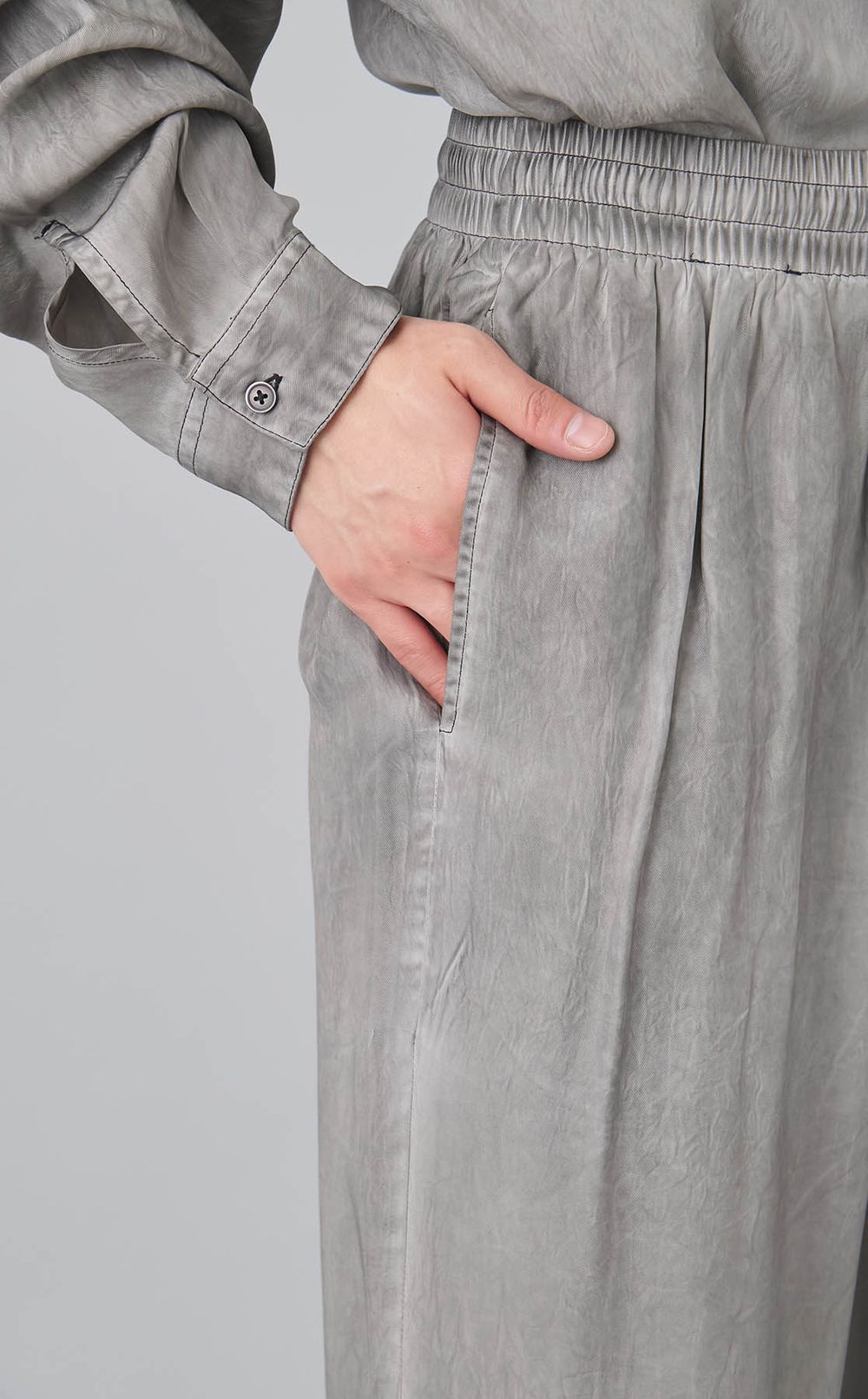 アセテートツイルイージーパンツ