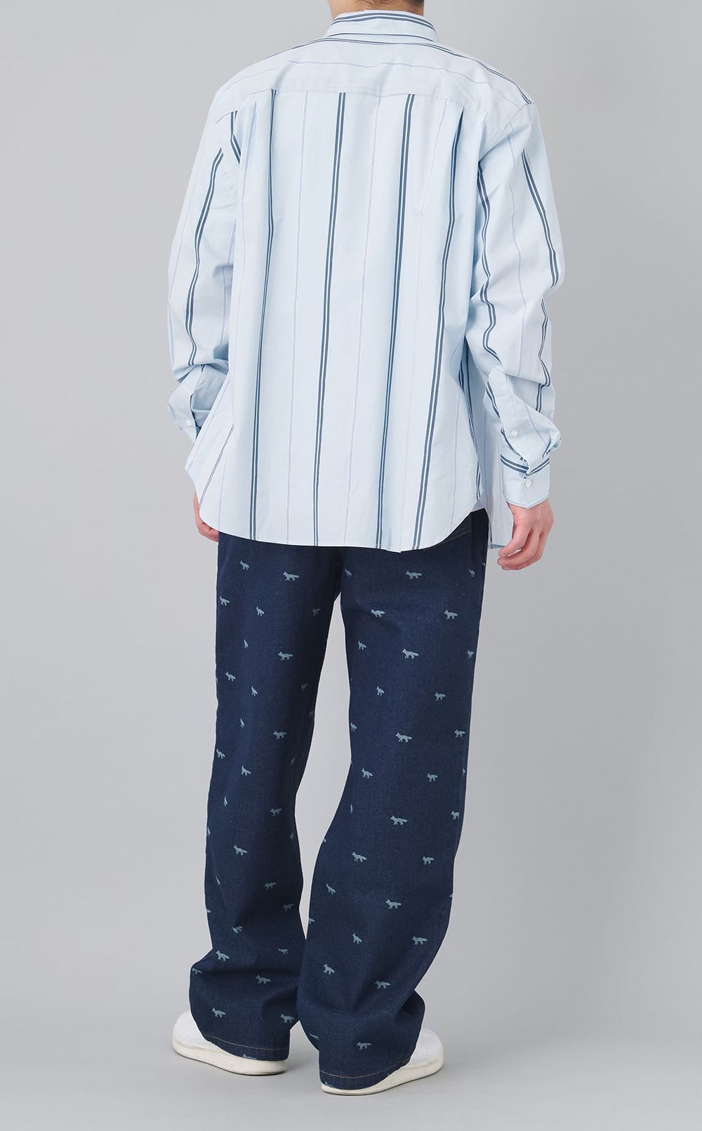 レギュラーカラーストライプシャツ