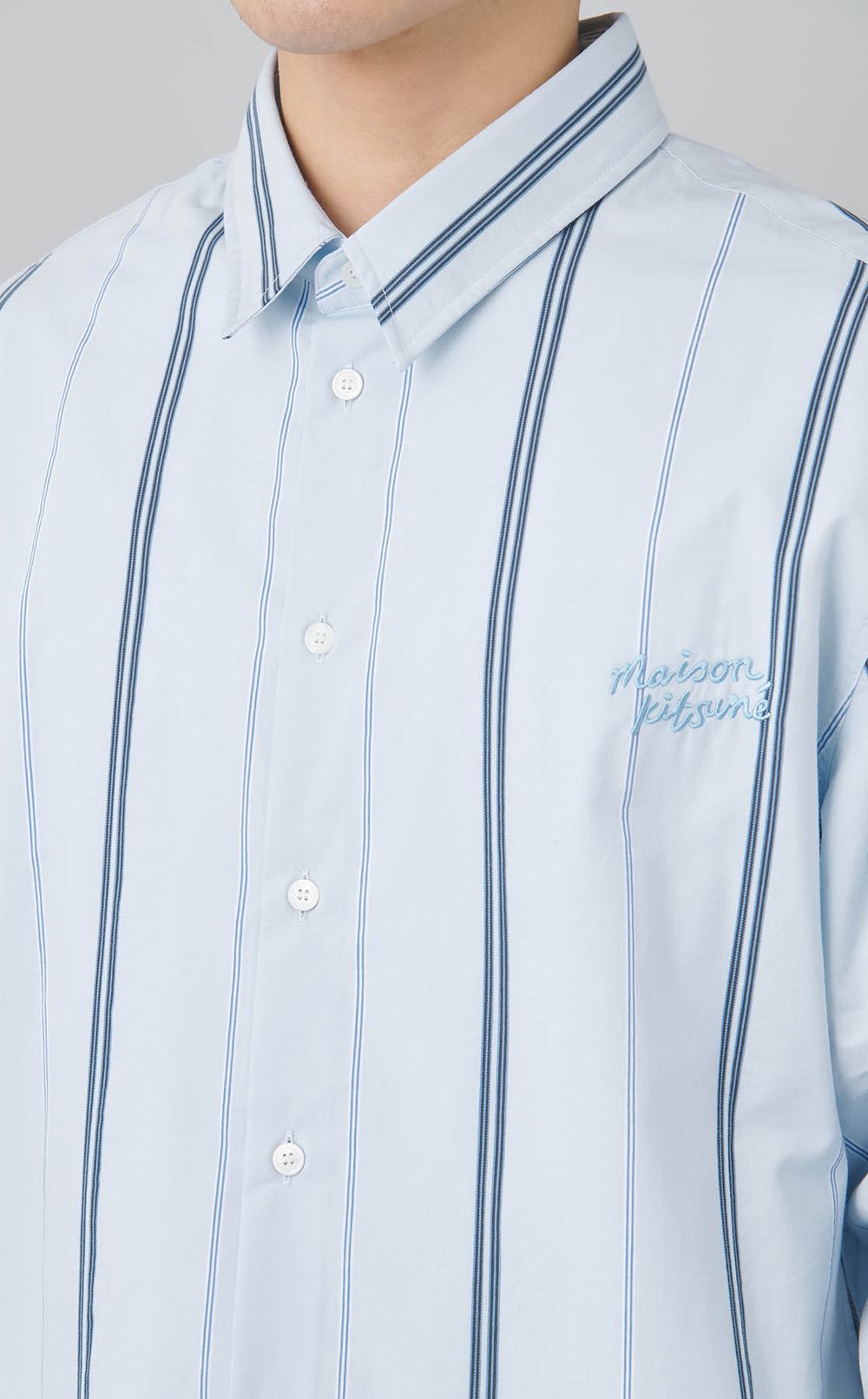 レギュラーカラーストライプシャツ