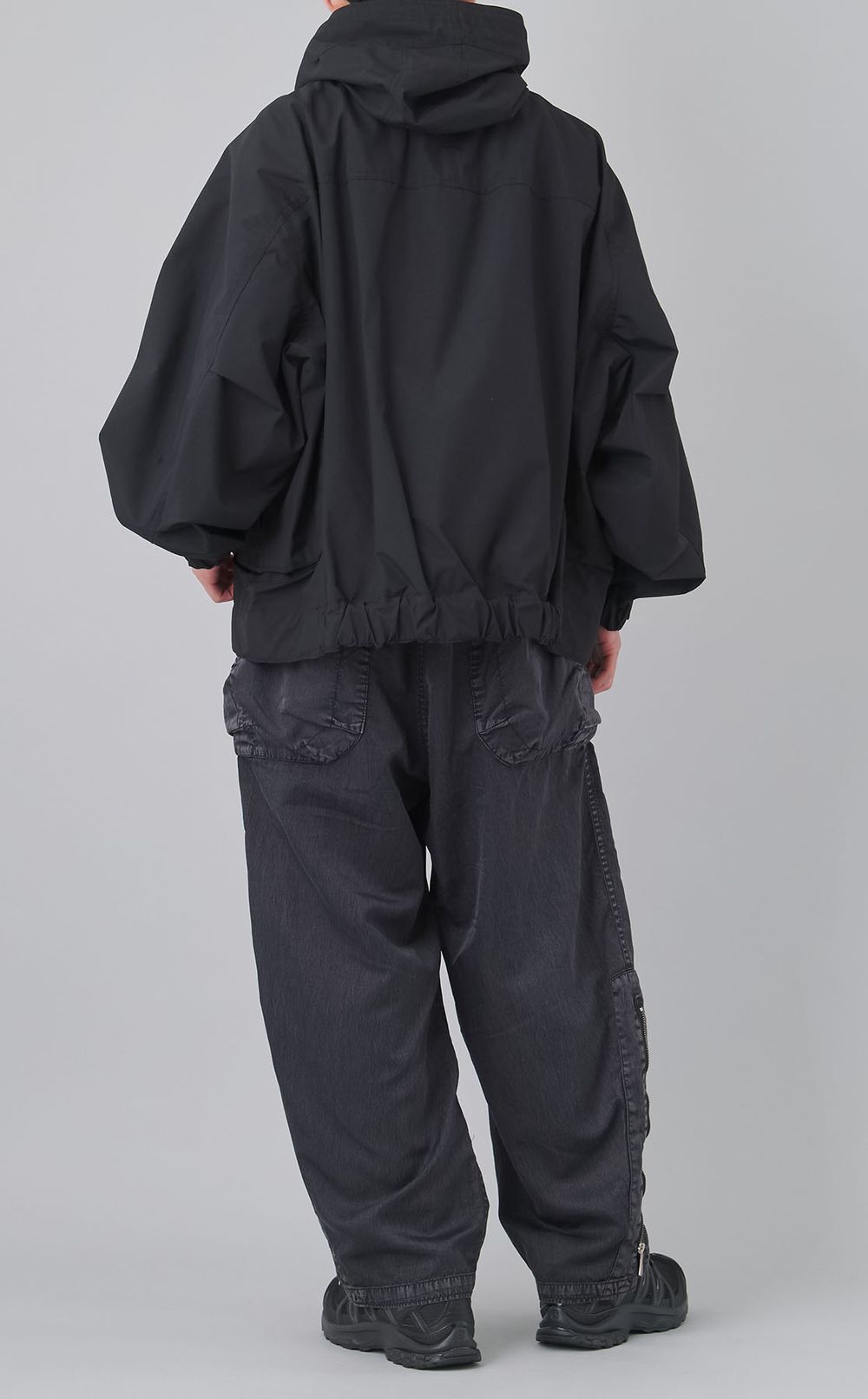 ラウンドポケットフードブルゾン