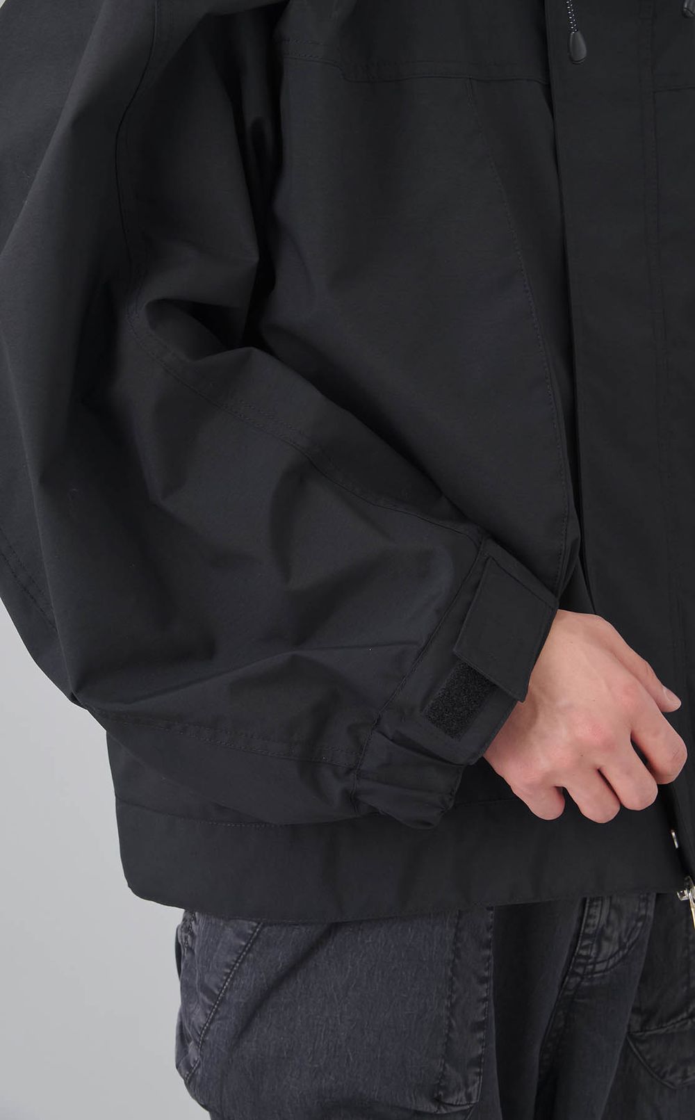 ラウンドポケットフードブルゾン