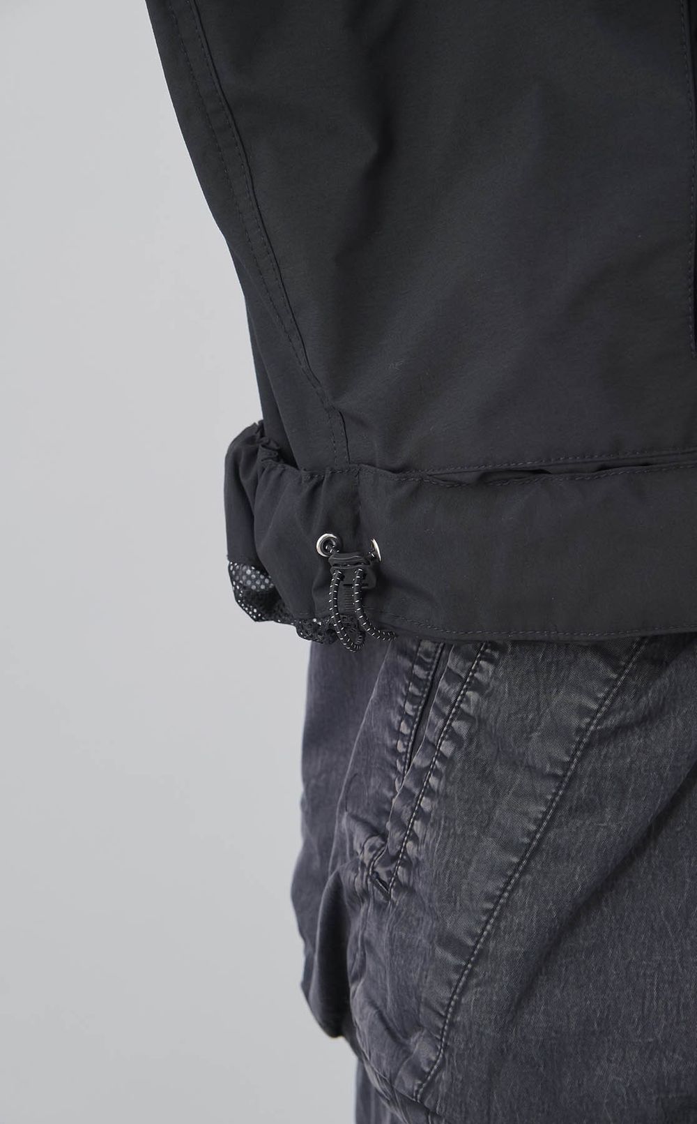 ラウンドポケットフードブルゾン