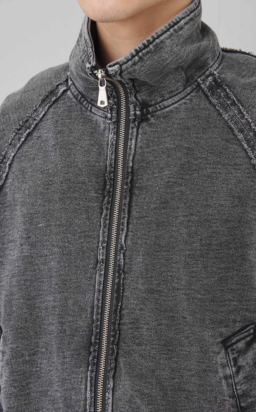 オーバーダイトラックジャケット