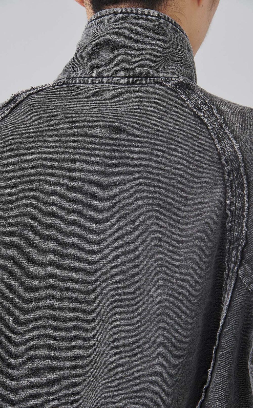 オーバーダイトラックジャケット