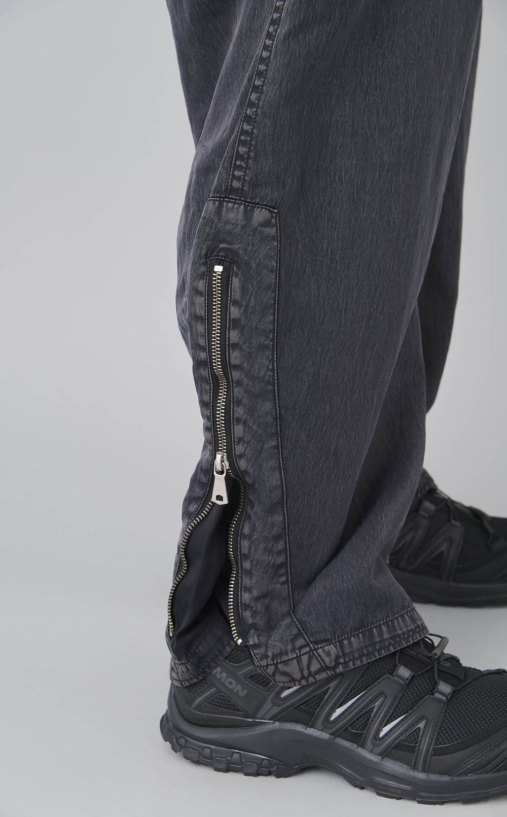 ガーメントダイナイロンパンツ