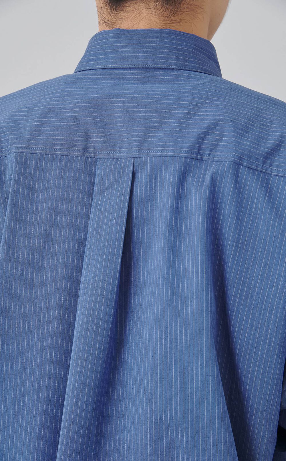 ピンストライプユーティリティシャツ