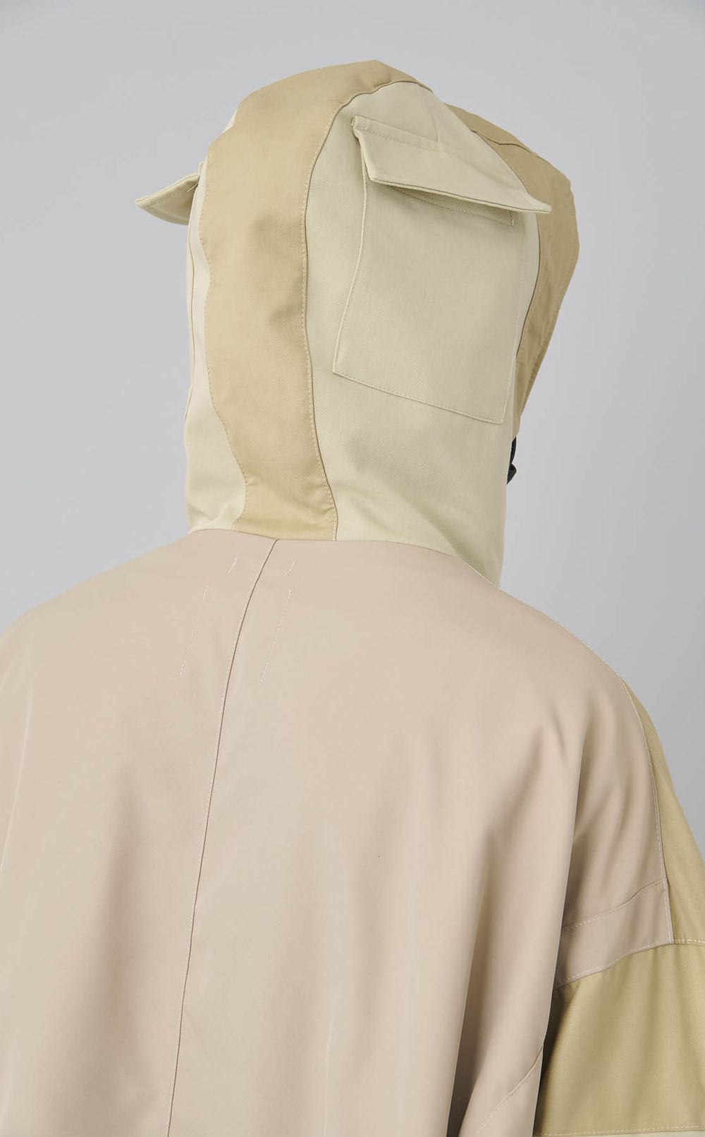 【reADdress】マウンテンパーカー