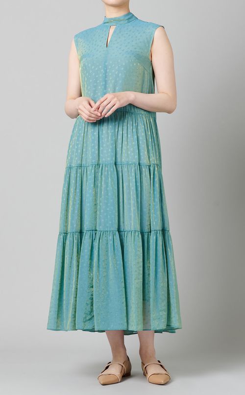 バックボウタイティアードドレス