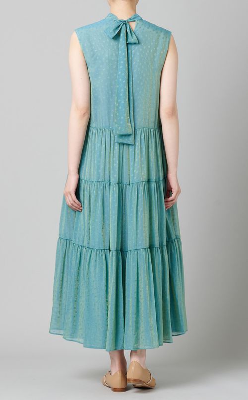 バックボウタイティアードドレス