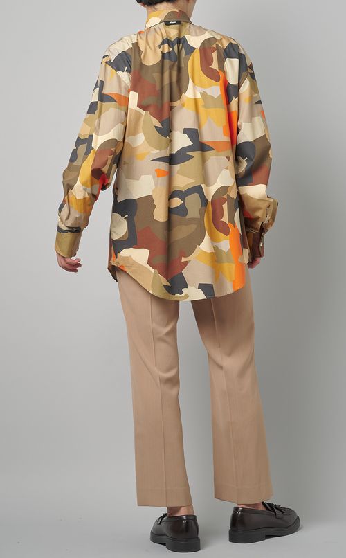 カモフラージュシャツ