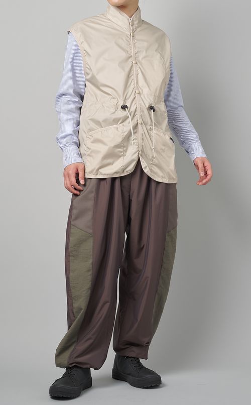 ギャザーウエストナイロンベスト