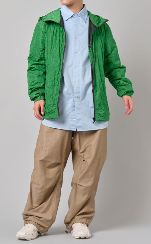 ナイロンフードブルゾン