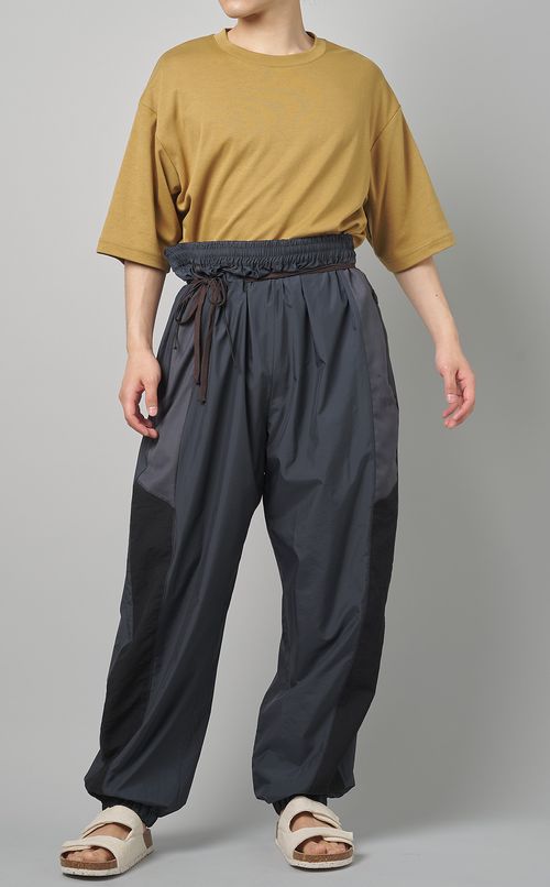 タフタジョガーパンツ