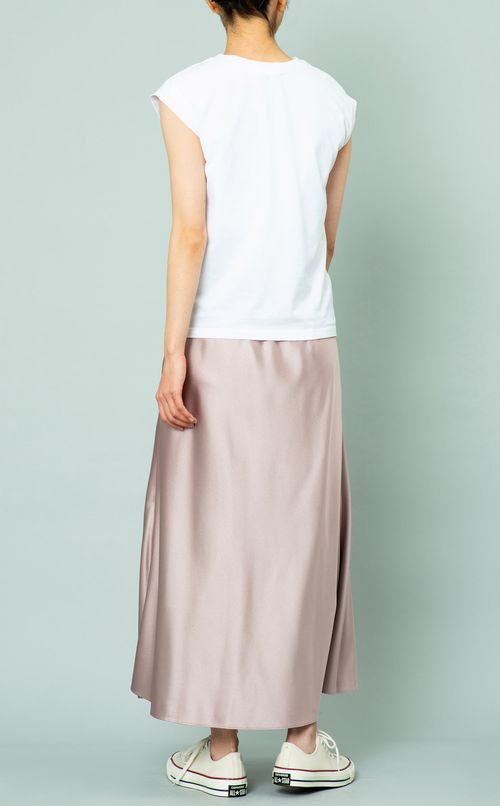 サテンナロースカート