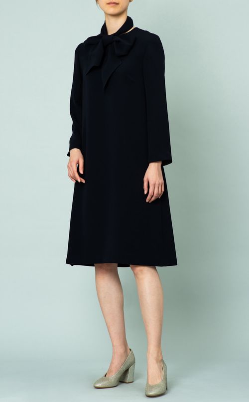 ボウタイ付フレアワンピース