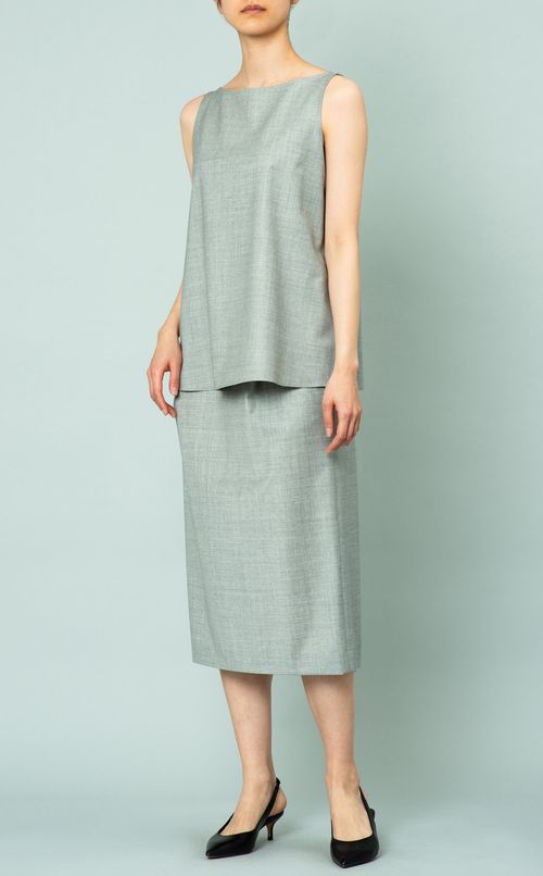 ウールノースリーブブラウス