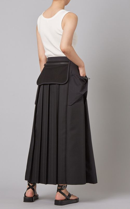 アウトポケットロングスカート