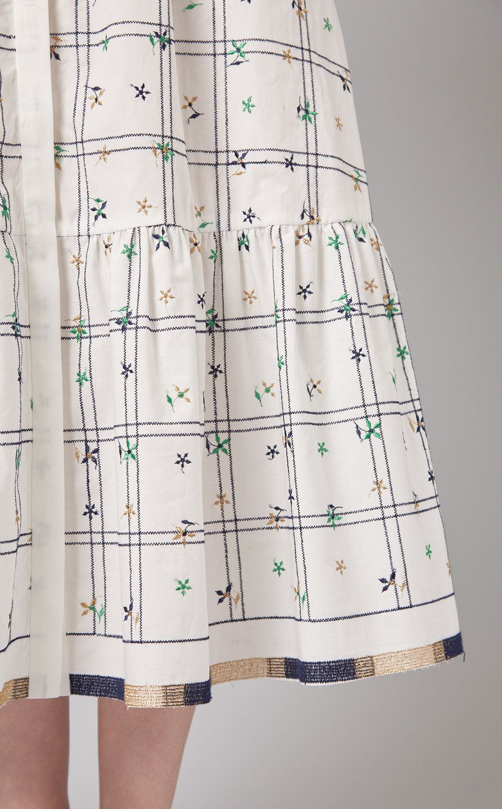 刺繍ティアードワンピース