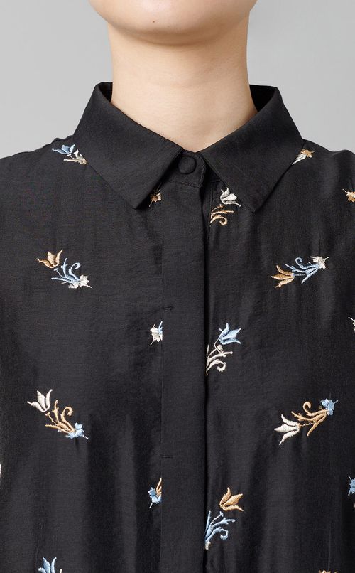 エンブロイダリーティアードワンピース