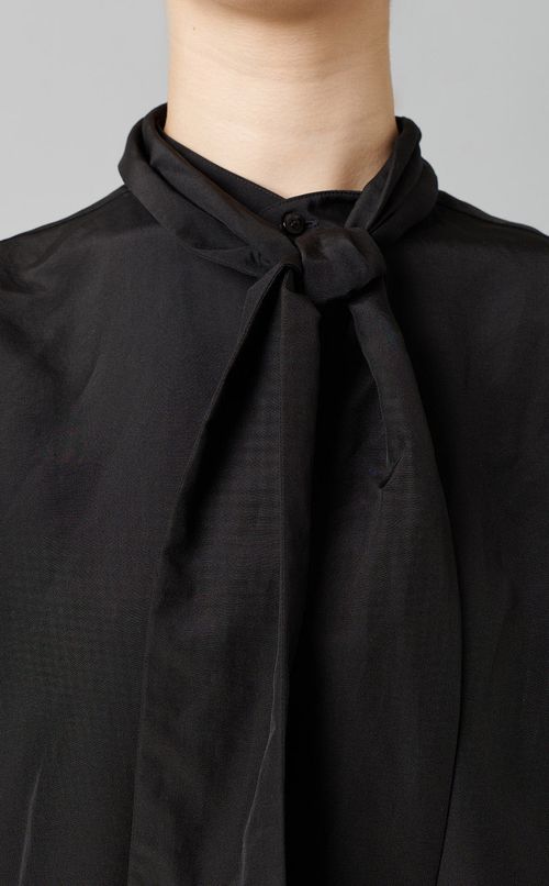 レイヤードボウタイブラウス