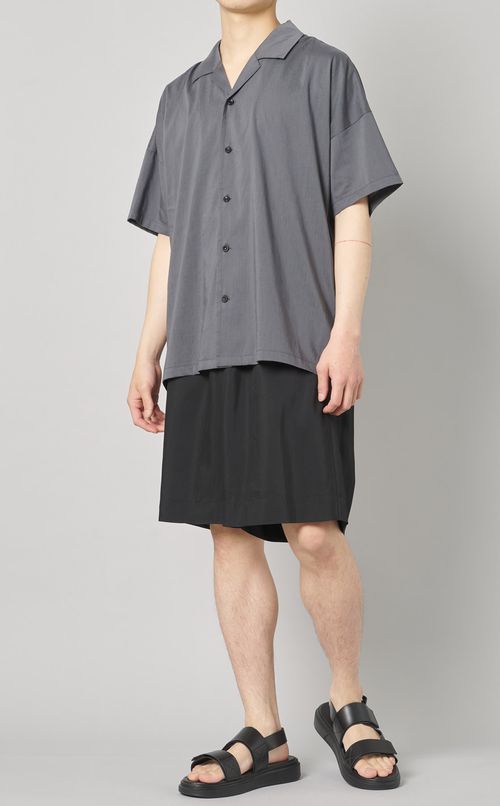 オープンカラーシャツ