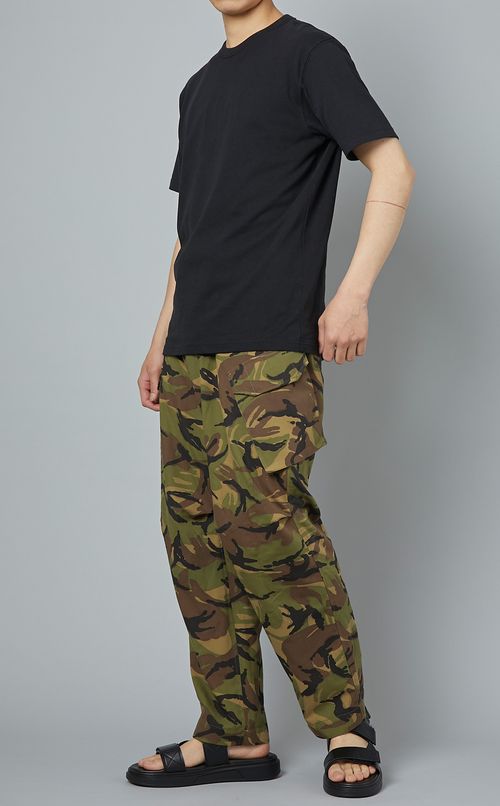 ロイヤルネイビーパンツ