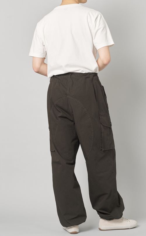 カーゴパンツ