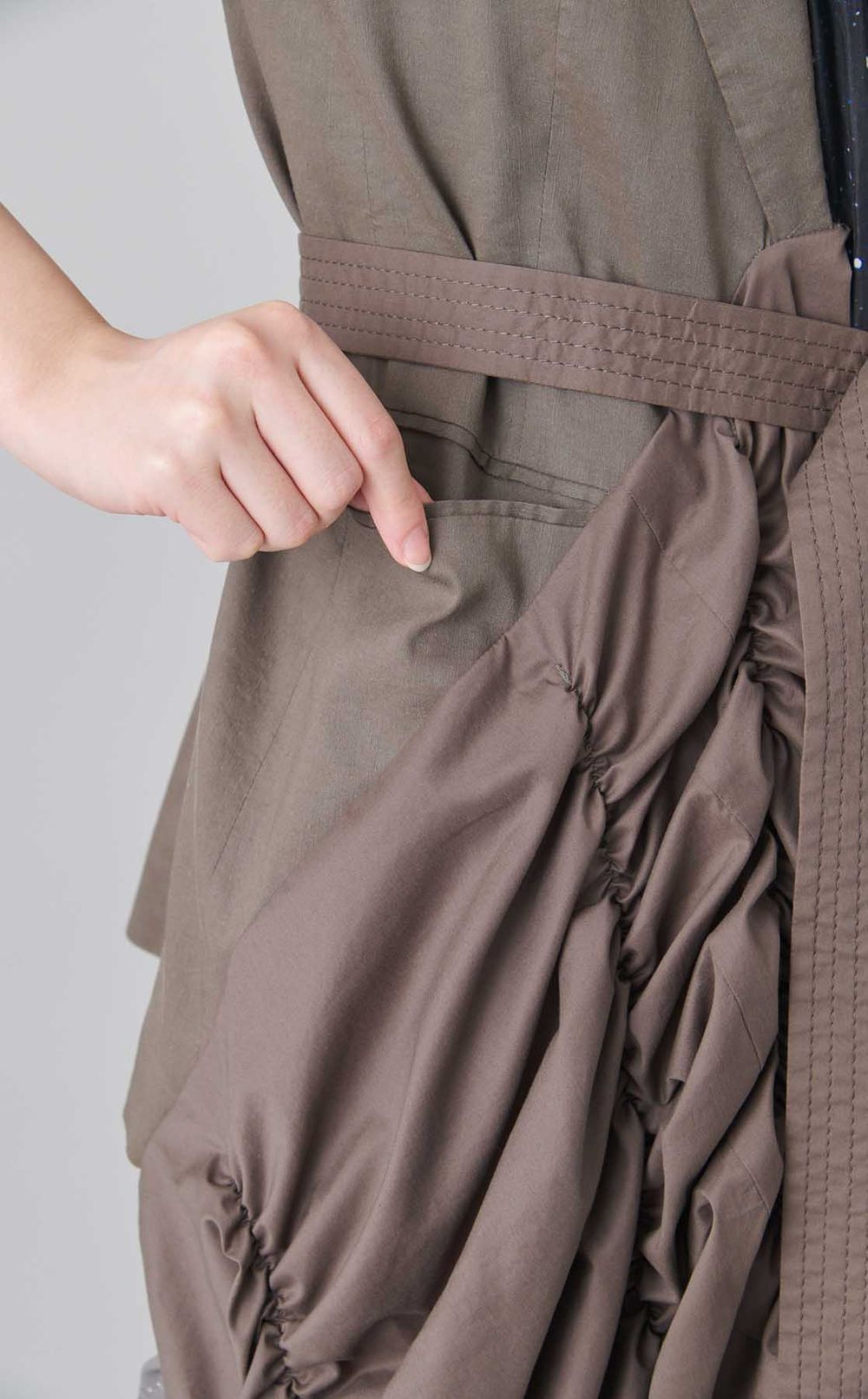 【roop】アシンメトリーベスト