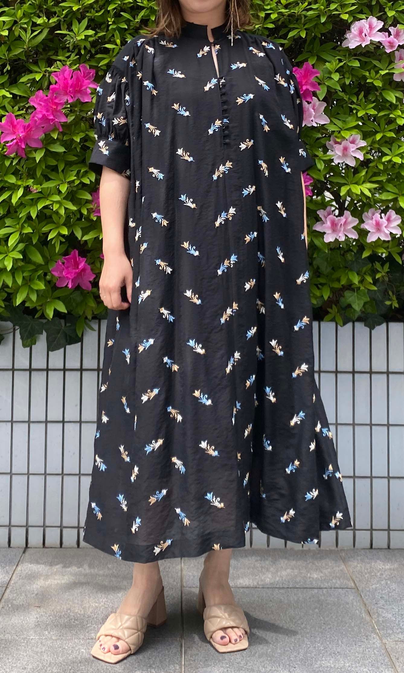 thanks sale♡エンブロイダリーレース重ねのギャザーワンピース。.＊ エンブロイダリーレースキャミワンピース（ワンピース