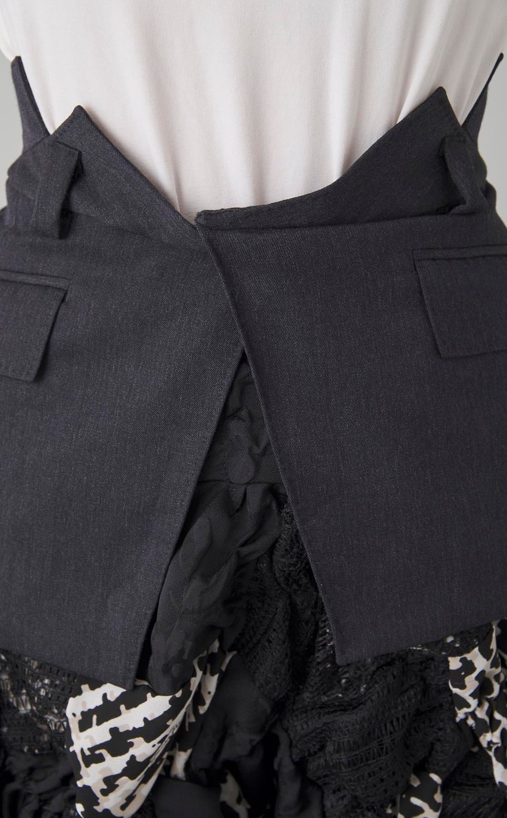【roop】レイヤーパッチショートパンツ